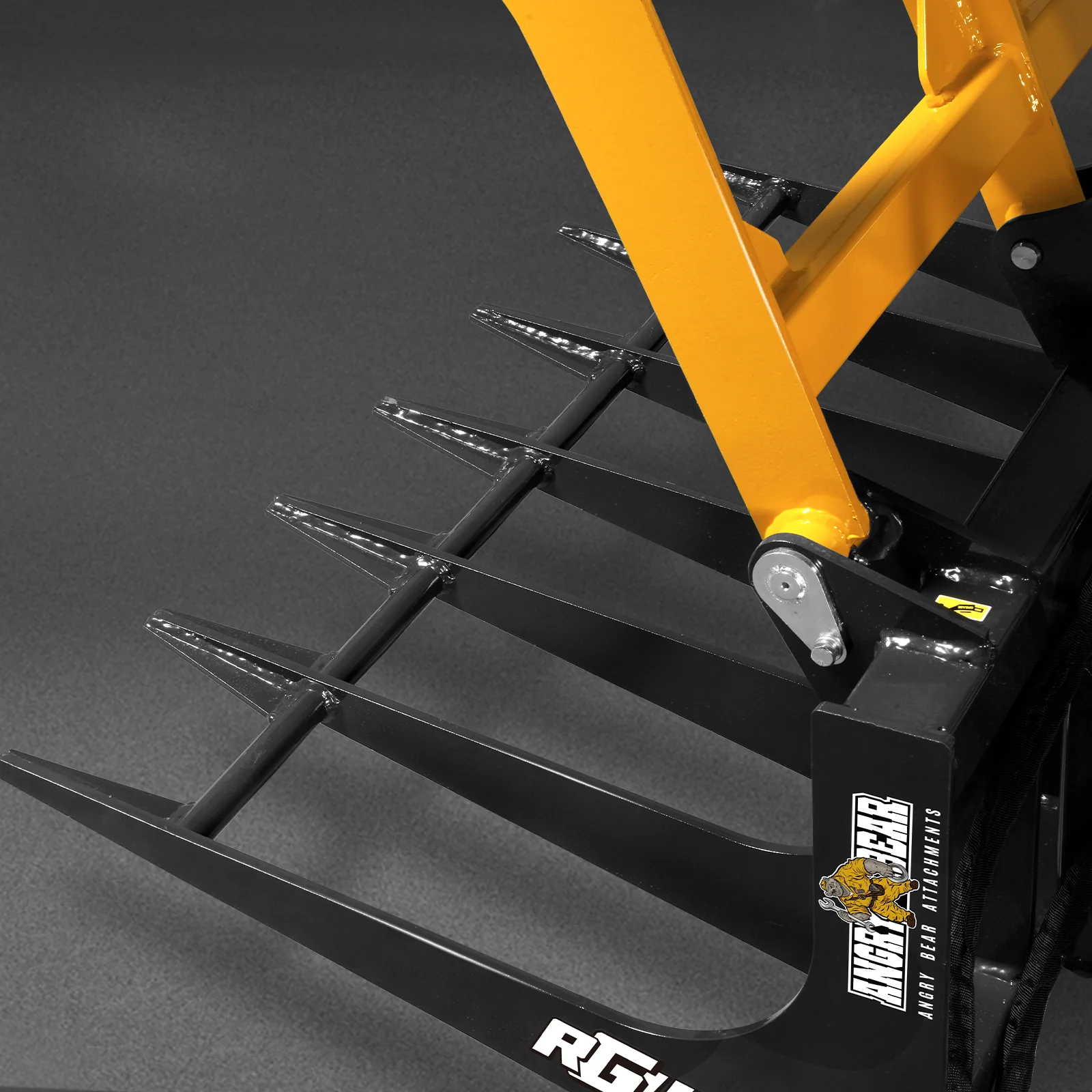 42" Mini Skid Steer Skeleton Grapple Attachment, 24" Arm Opening, 2000 lb Weight Capacity - Image 9