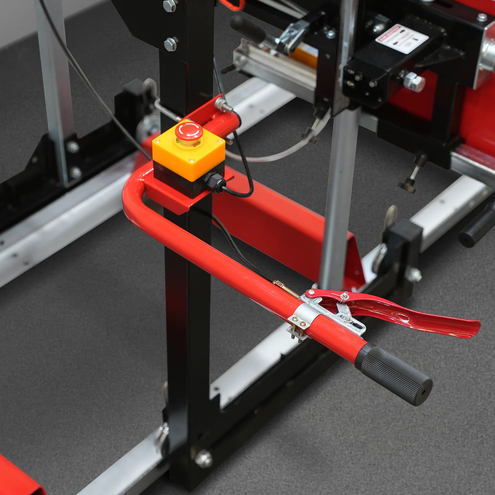 26" Portable Sawmill (5x Blades Included), 459cc 15HP E-Start Gasoline Engine, 20" Board Width, 20' Track Length (13' Track Length + 6.4' Track Extension Included) , SM-26 - Image 4