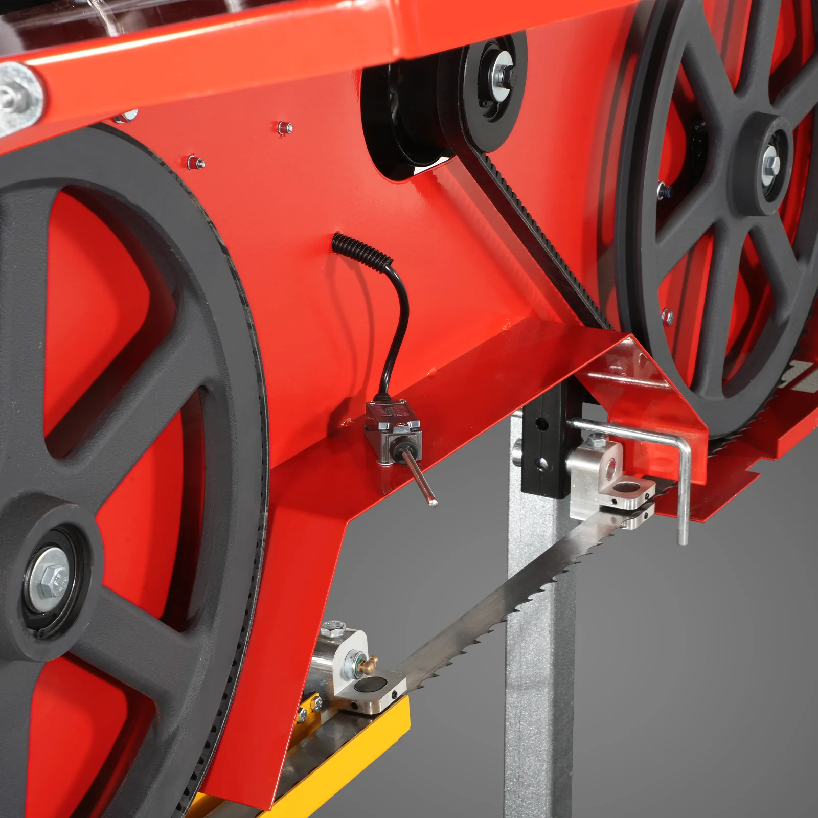 26" Portable Sawmill (5x Blades Included), 459cc 15HP E-Start Gasoline Engine, 20" Board Width, 20' Track Length (13' Track Length + 6.4' Track Extension Included) , SM-26 - Image 7