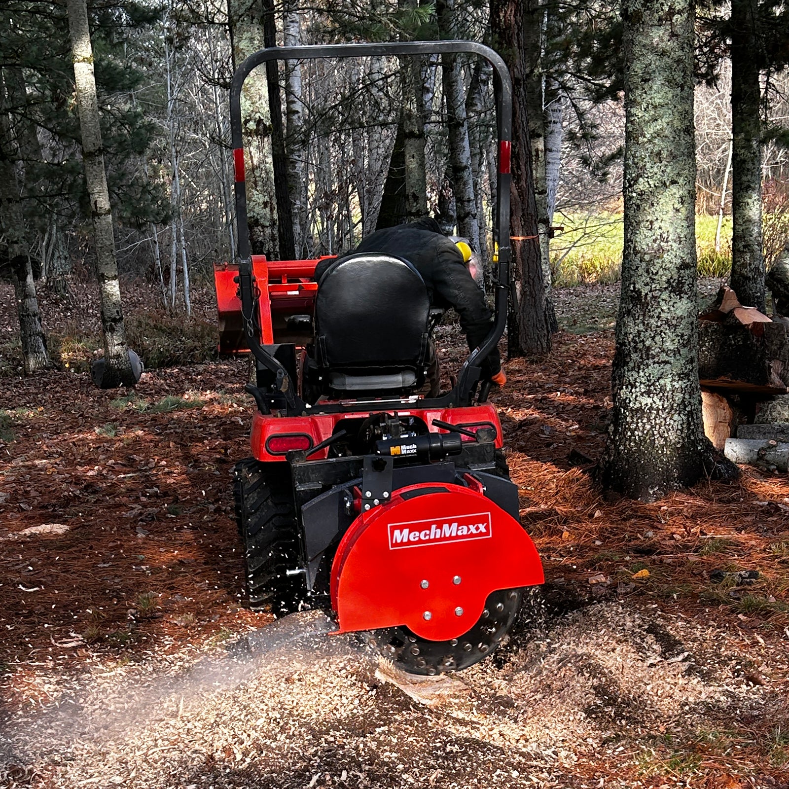 3-Point PTO Stump Grinder with 34 Carbide Teeth (PTO Shaft Included with Slip Clutch),  for 15-45HP Tractor,  SG24 - Image 3