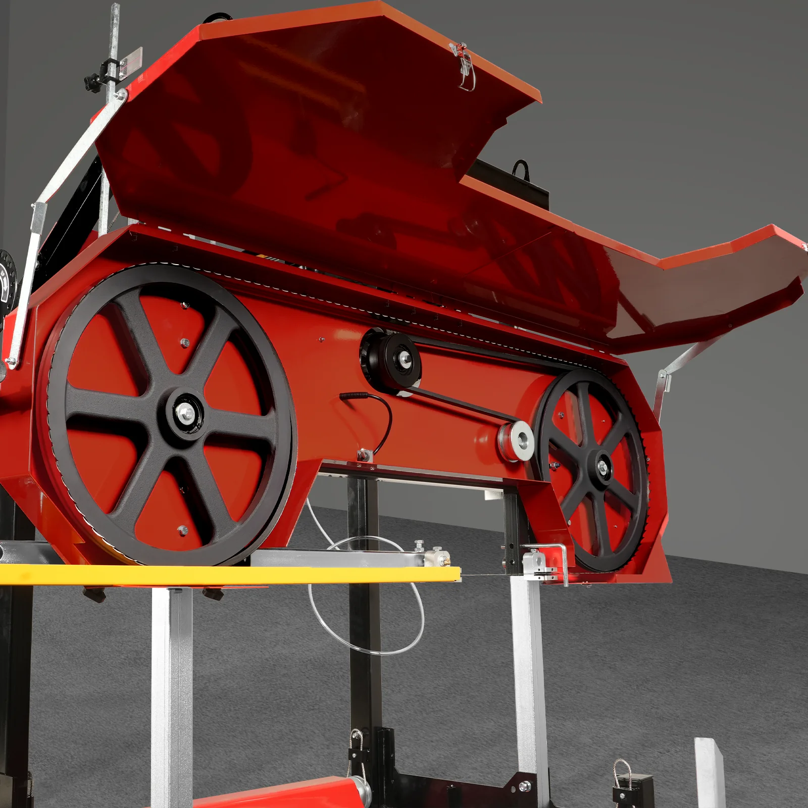 32" Portable Sawmill (5 x Blades Included),  459cc 15HP E-Start Gasoline Engine,  26.5" Board Width,  20' Track Length (13' Track Length + 6.4' Track Extension Included) ,  SM-32 - Image 17