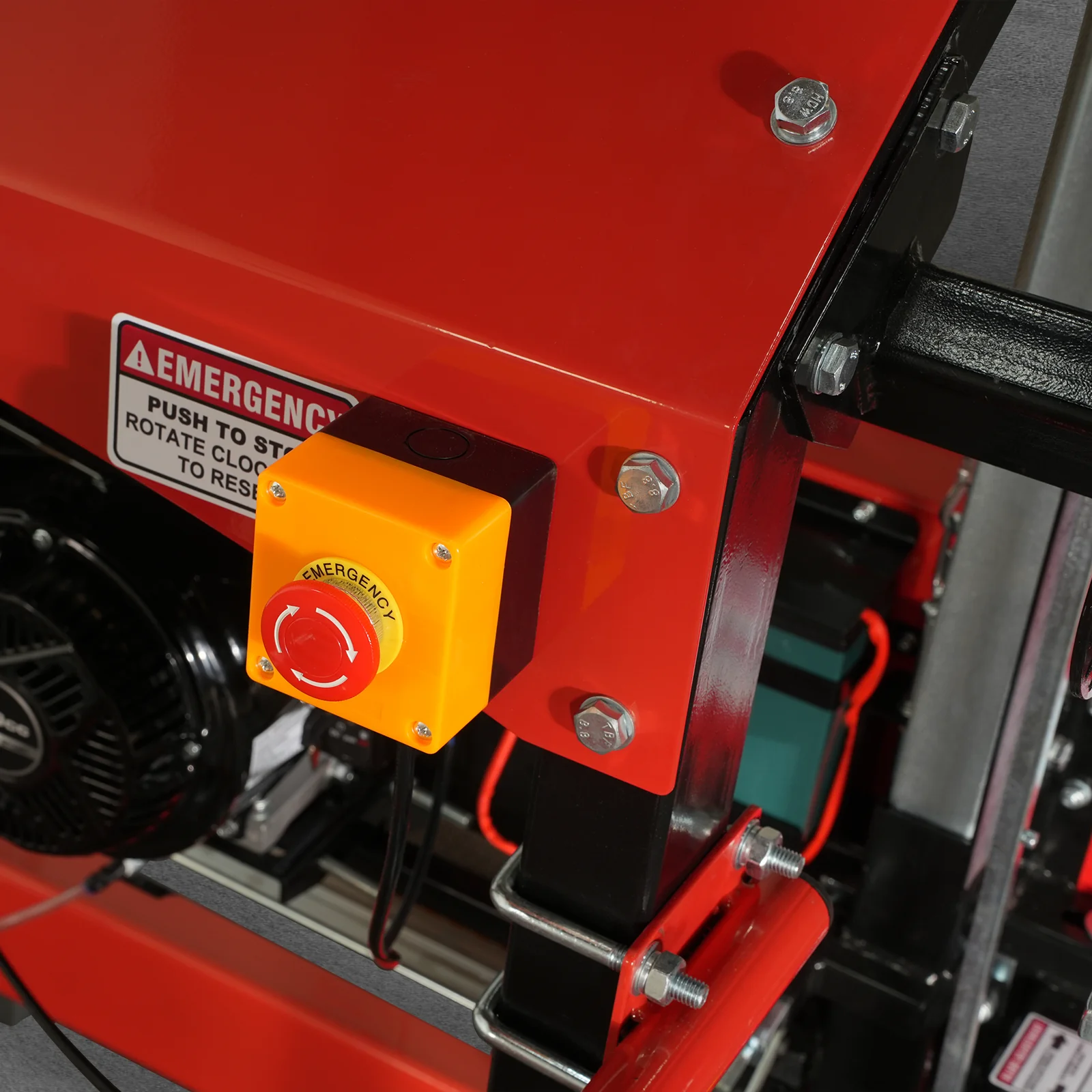 32" Portable Sawmill,  459cc 15HP E-Start Gasoline Engine,  26.5" Board Width,  13' Track Length ,  SM-32 - Image 13